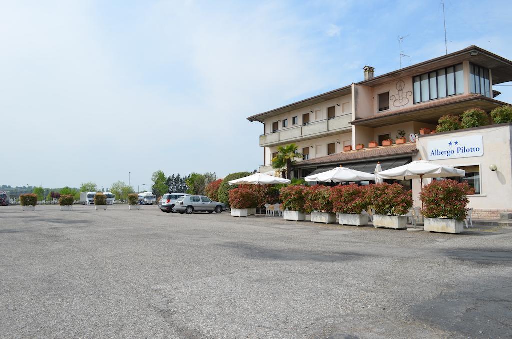 Hotel Pilotto Peschiera del Garda Eksteriør billede