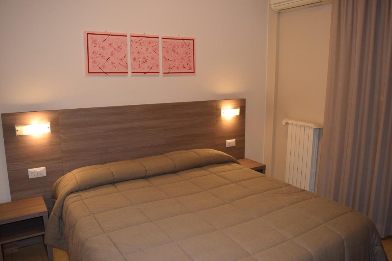 Hotel Pilotto Peschiera del Garda Eksteriør billede