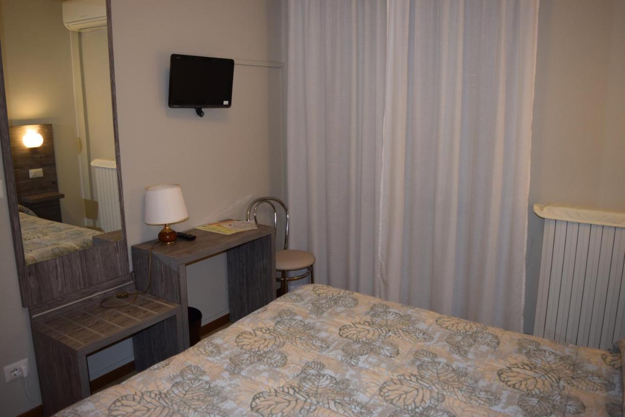 Hotel Pilotto Peschiera del Garda Eksteriør billede
